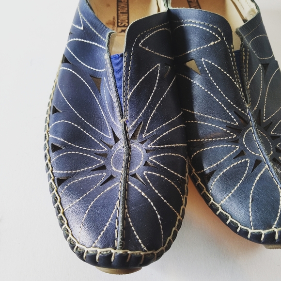 Pikolinos Women’s Leather Slip-On Loafers | Navy Blue Embroidered Flats size 9 - Picture 5 of 8